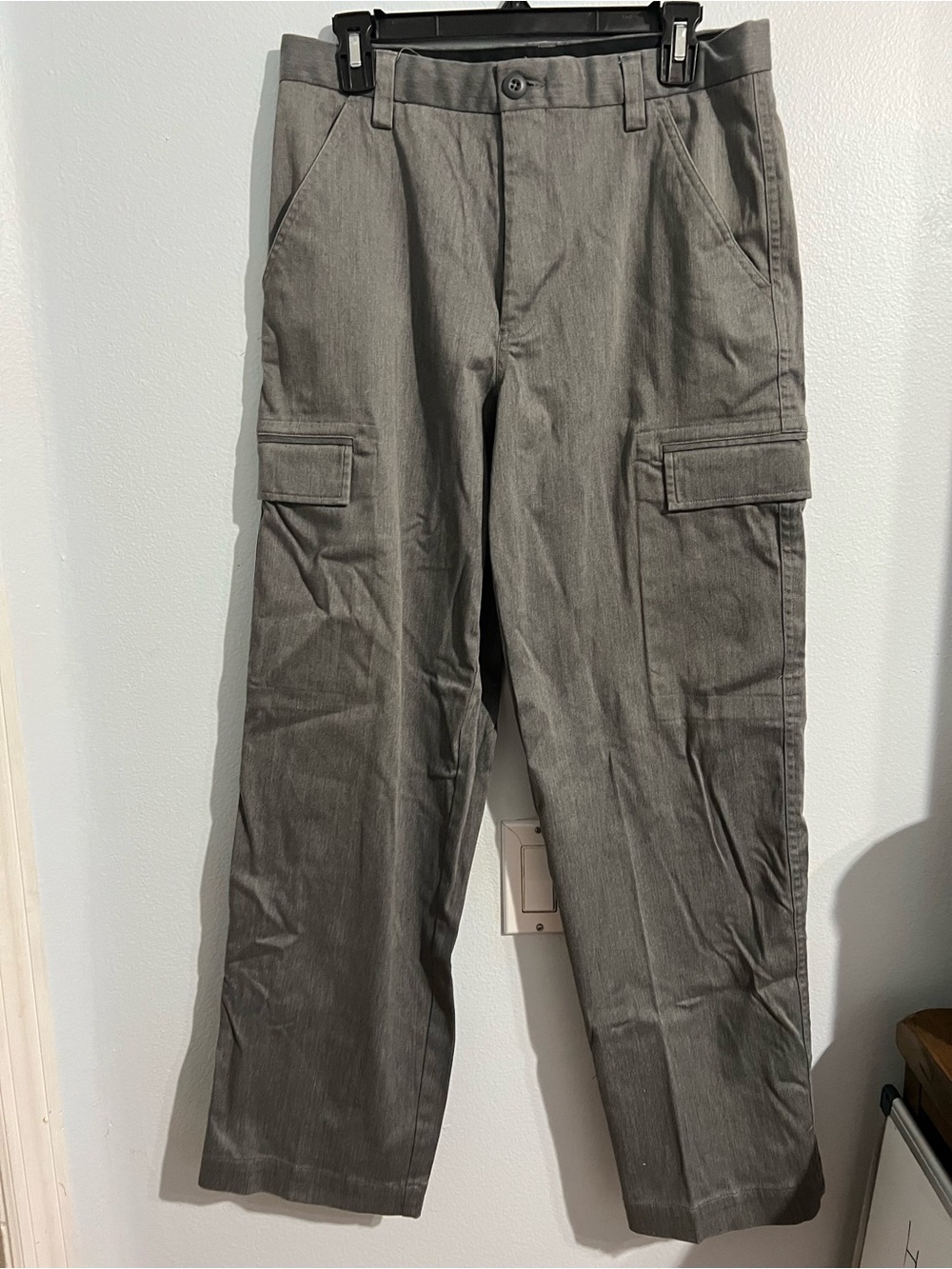Express Men's Gray Cargo Pants - Classic Straight Fit